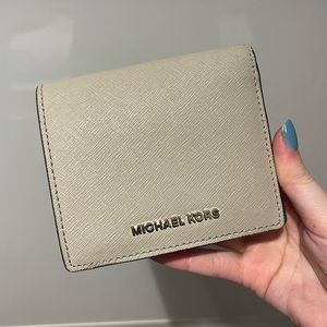 Michael kors medium size wallet